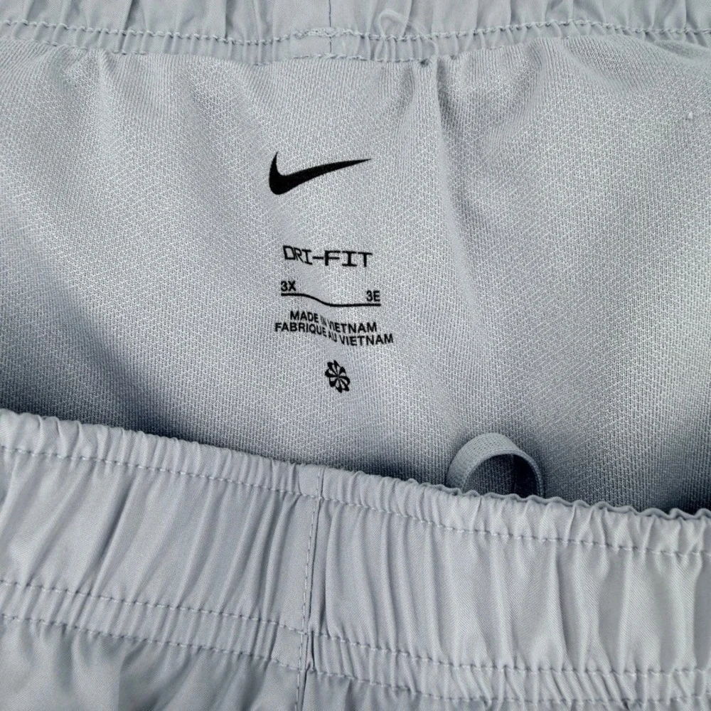 NEW Nike Dri FIT Tempo Running Shorts Light Gray 2X Plus Size